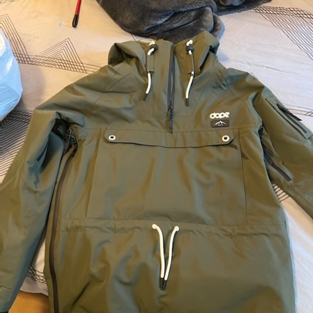 Brand New Dope Snowboard Coat - size small